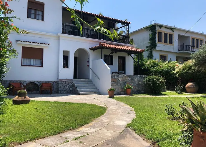 Eleni Del Sol Apartment *